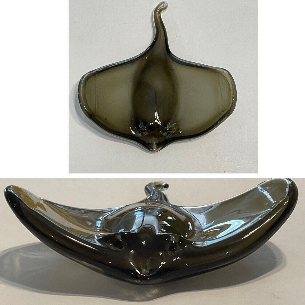 Art Glass Manta Stingray Fish Paperweight Sculpture Figurine Aquarium